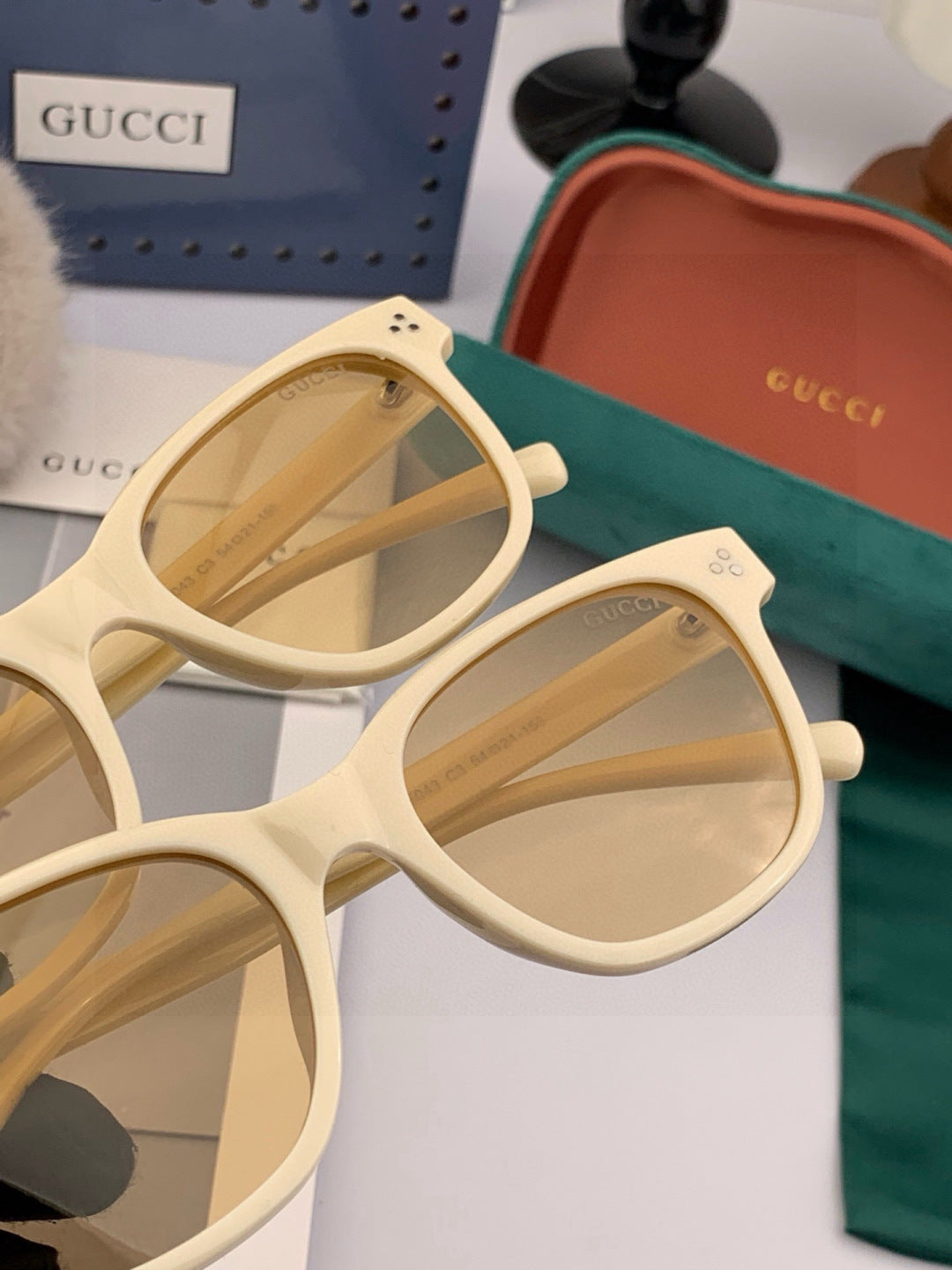 Gucci G35504 Polarized Fashion Gold Lens Sunglasses for Men & Women - 398415 - detail image 5