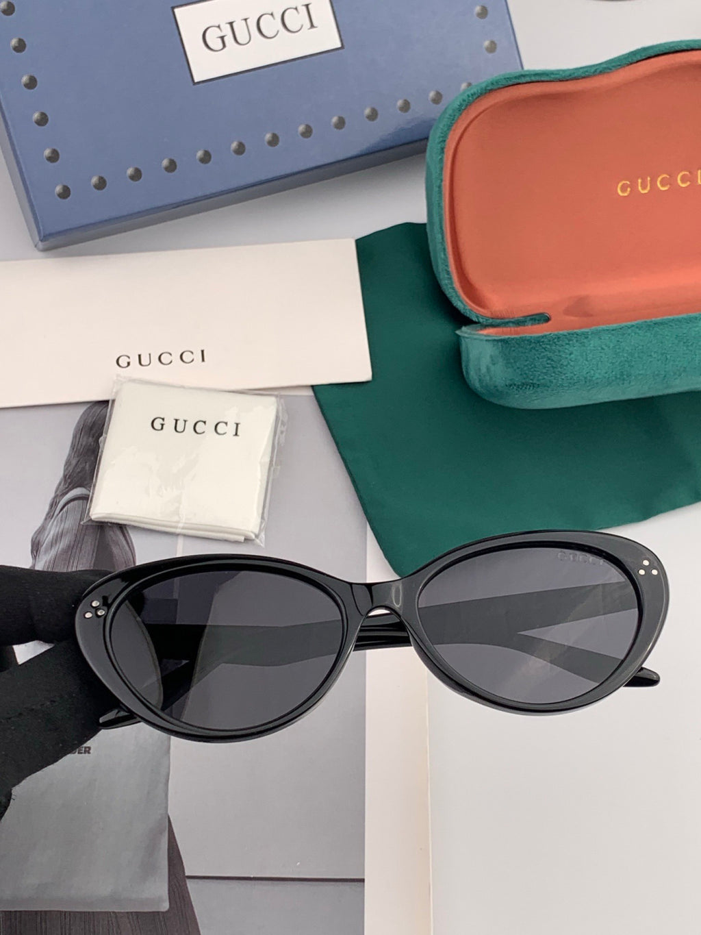 Gucci G65504 Polarized Fashion Gold Lens Sunglasses for Men & Women - 398416 - detail image 2