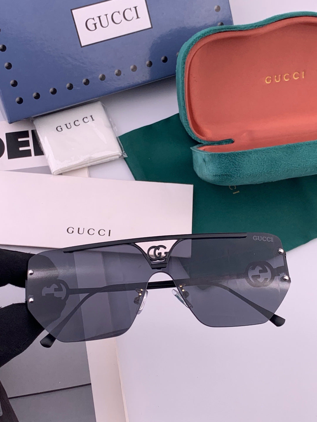Gucci G31753 Aviator Black Lens Sunglasses for Men & Women - 398382 - detail image 2