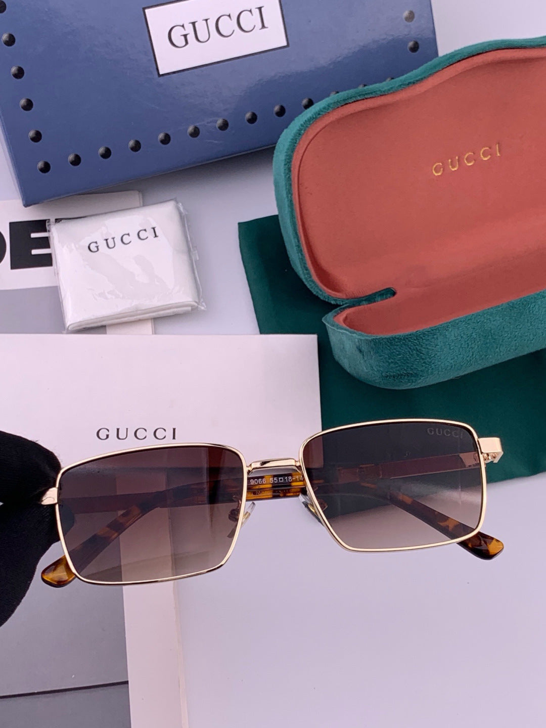 Gucci G6906 Aviator Black Lens Sunglasses for Men & Women - 398385 - detail image 4