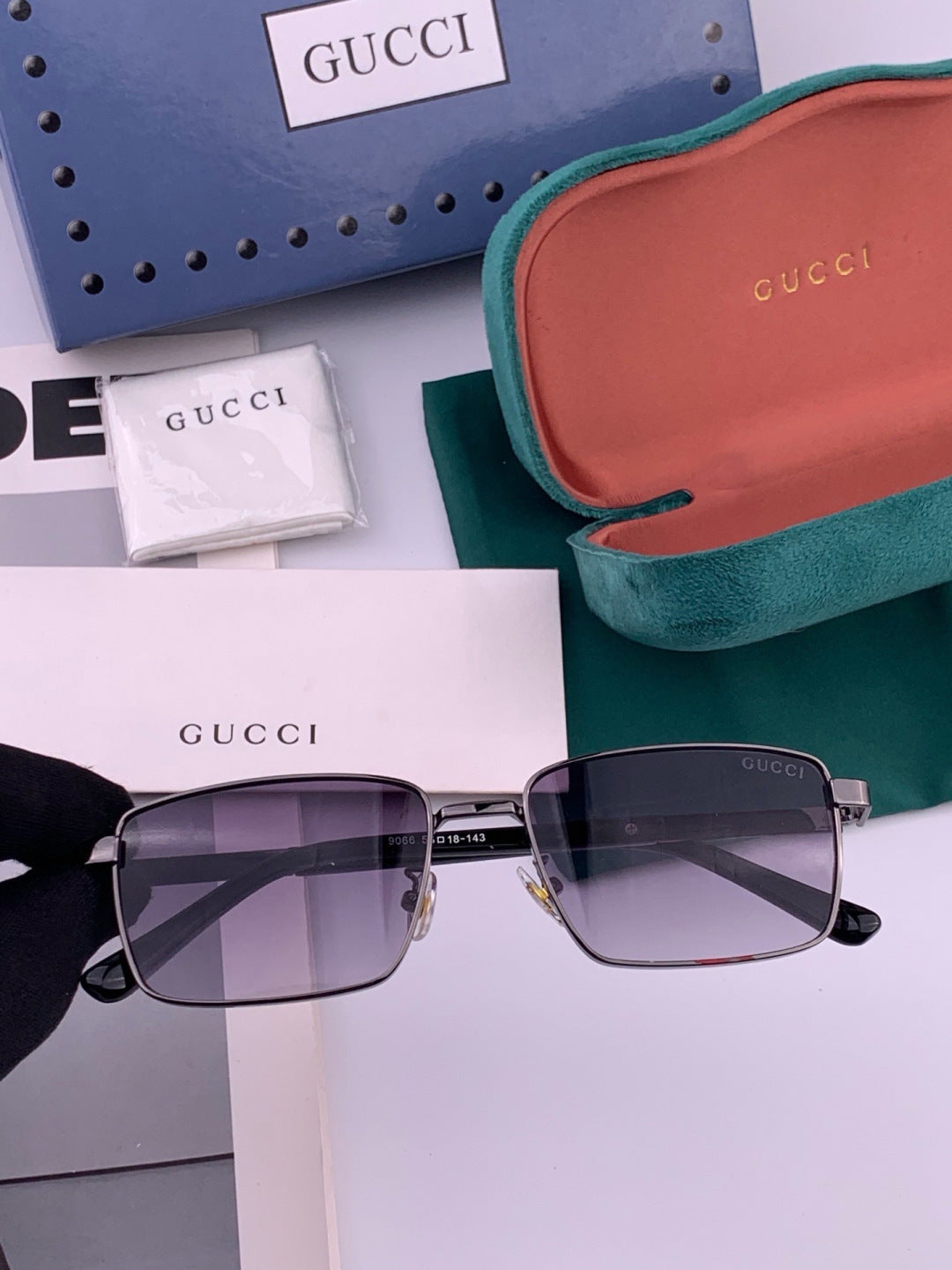 Gucci G6906 Aviator Black Lens Sunglasses for Men & Women - 398385 - detail image 3