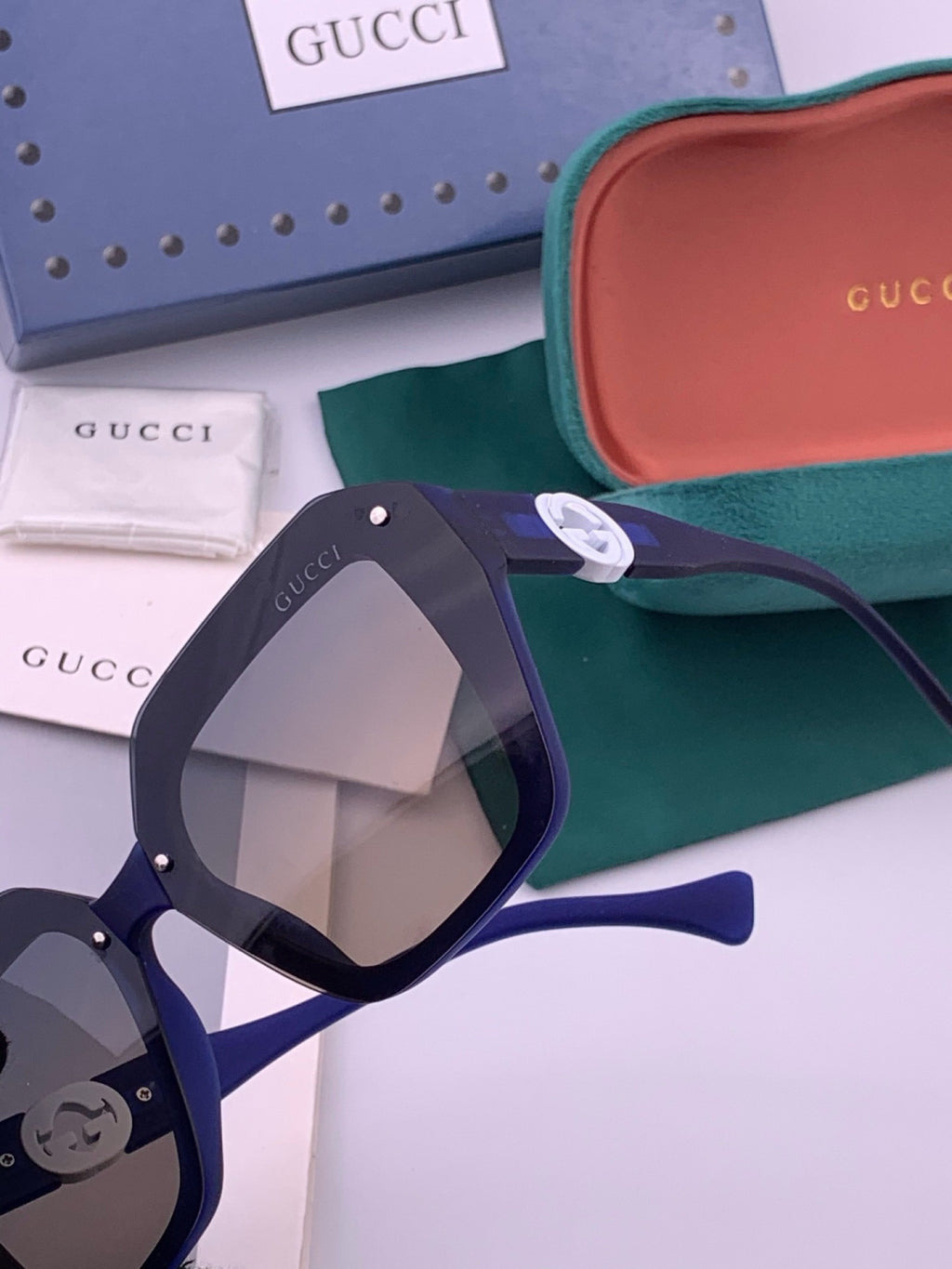 Gucci G7177 Polarized Square Black Lens Sunglasses for Women - 398395 - detail image 3