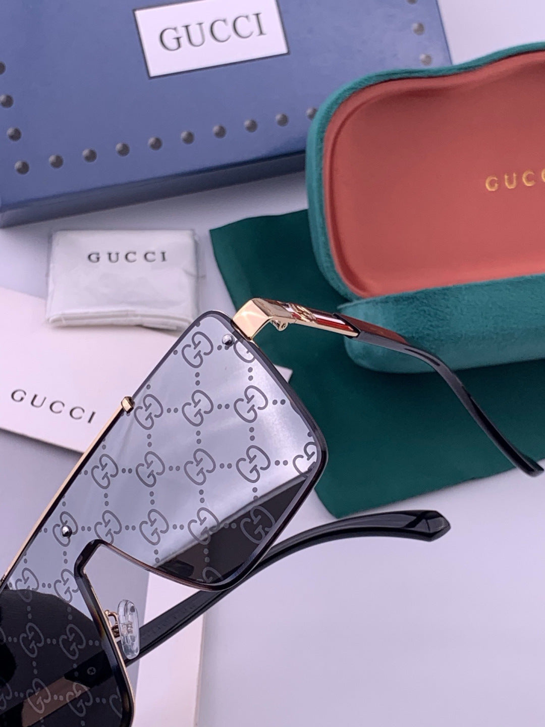 Gucci G51754 Aviator Blue Lens Sunglasses for Men & Women - 398397 - detail image 4