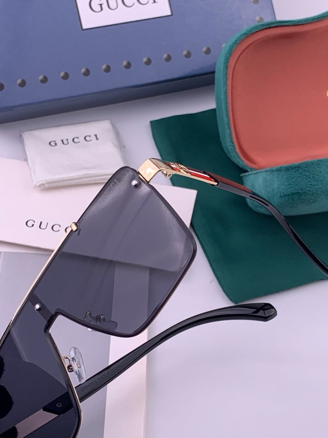 Gucci G51754 Aviator Black Lens Sunglasses for Men & Women - 398399 - detail image 3