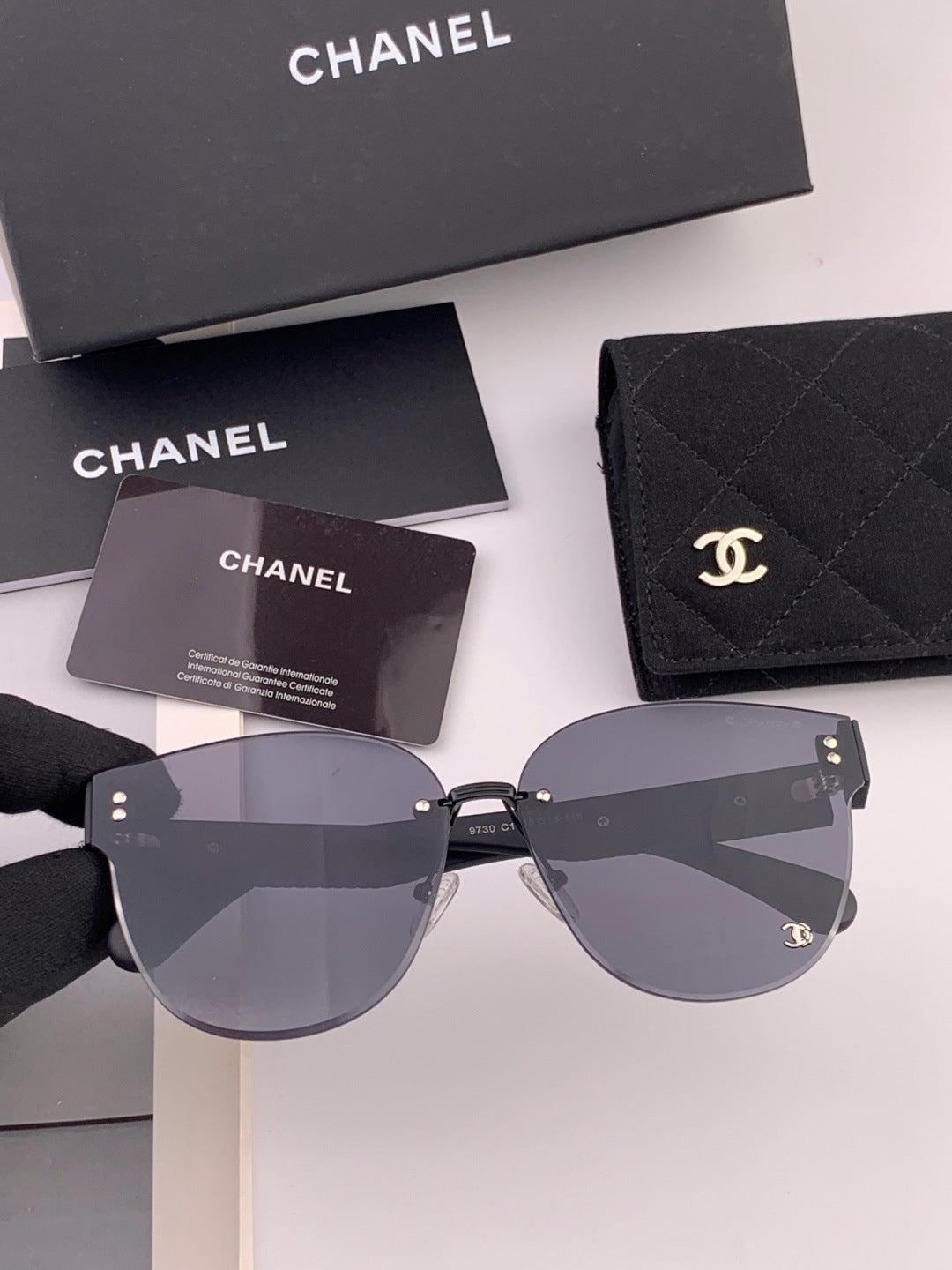 Chanel CH0973 Polarized Round Pink Lens Sunglasses for Women - 398560 - detail image 2