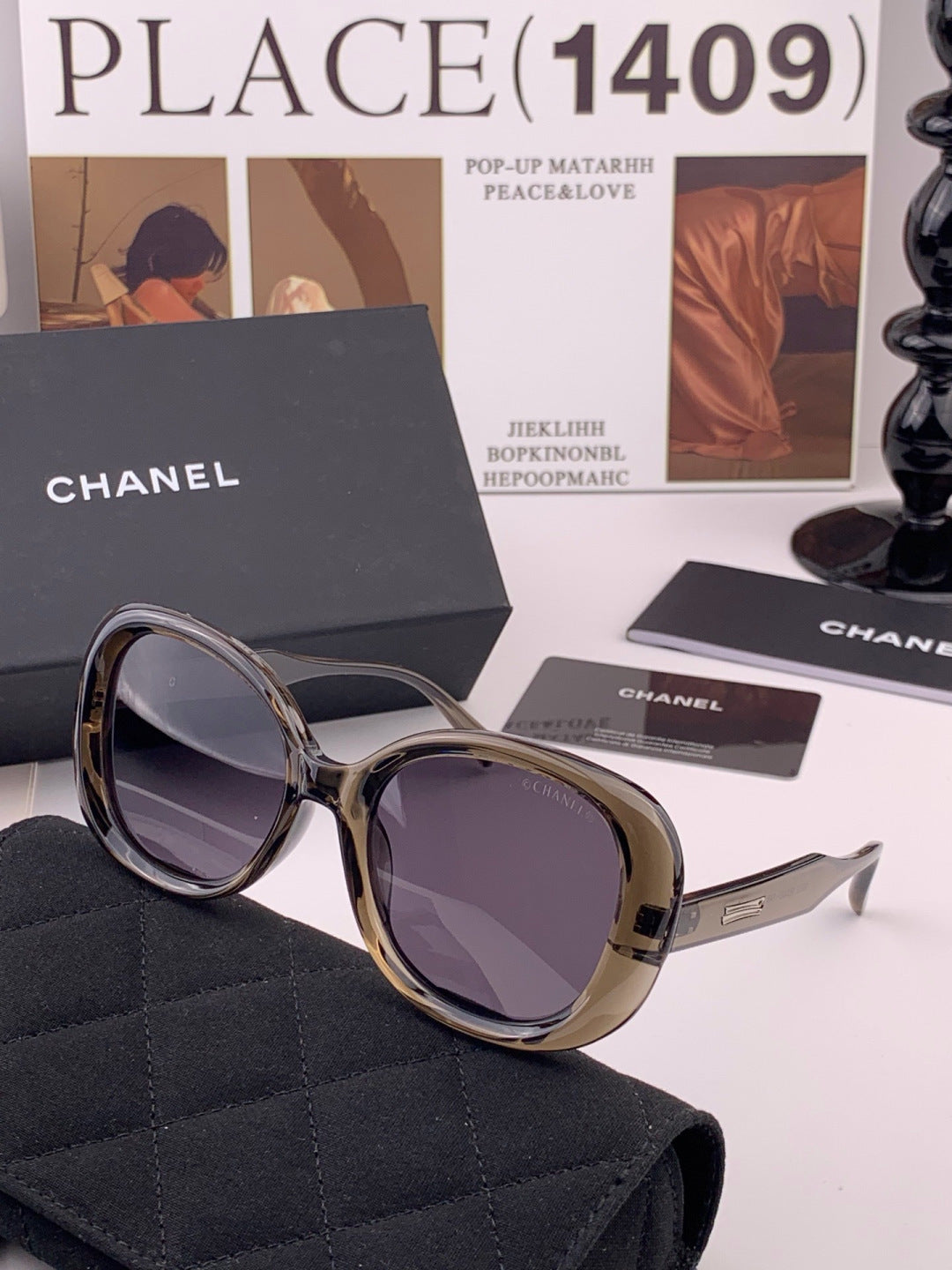Chanel CH3992 Polarized Square Gold Lens Sunglasses for Women - detail image 3