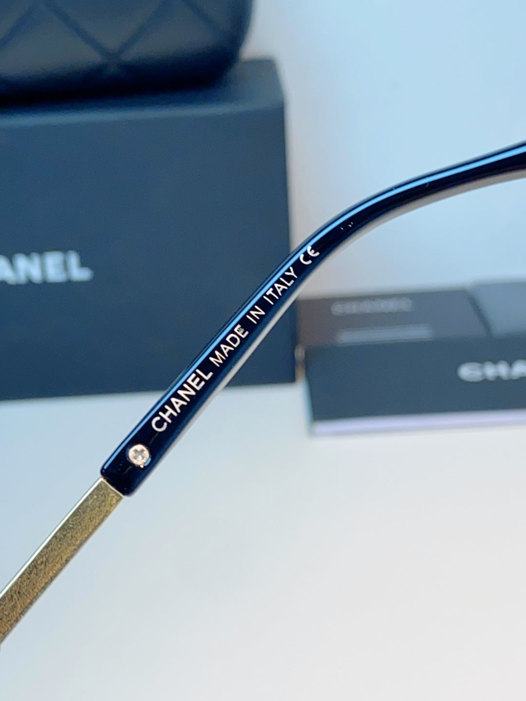 Chanel Cat-Eye Gray Lens Sunglasses for Men & Women - detail image 9