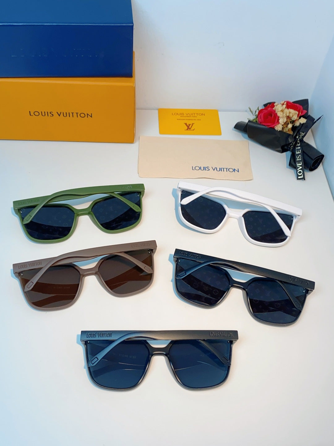 Louis Vuitton Square Brown Lens Sunglasses for Men & Women - 398157 - detail image 13