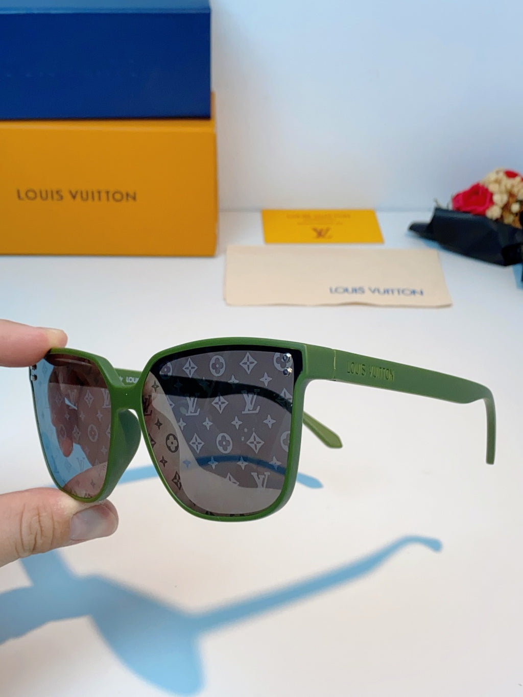 Louis Vuitton Square Black Lens Sunglasses for Men & Women - 398156 - detail image 7