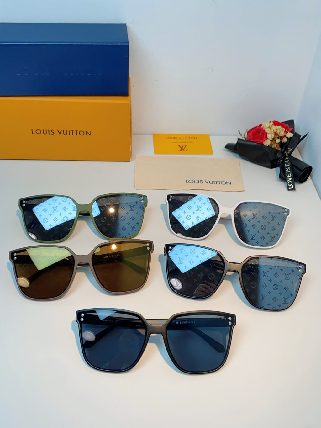 Louis Vuitton Square Gray Lens Sunglasses for Men & Women - 398158 - detail image 13