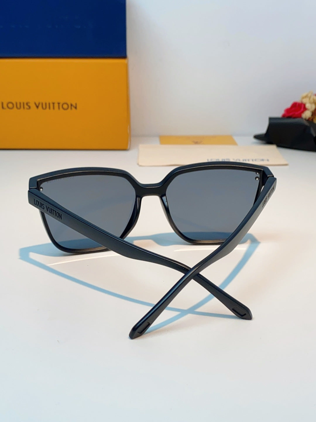 Louis Vuitton Square Gray Lens Sunglasses for Men & Women - 398160 - detail image 3