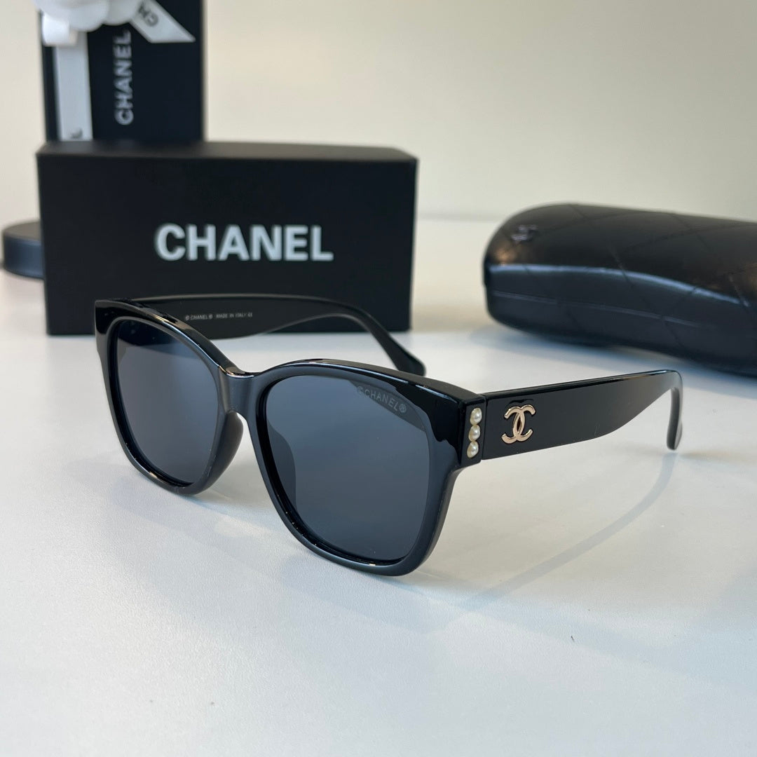 Chanel Oversized Black Lens Sunglasses for Men & Women - 493559 - detail image 3