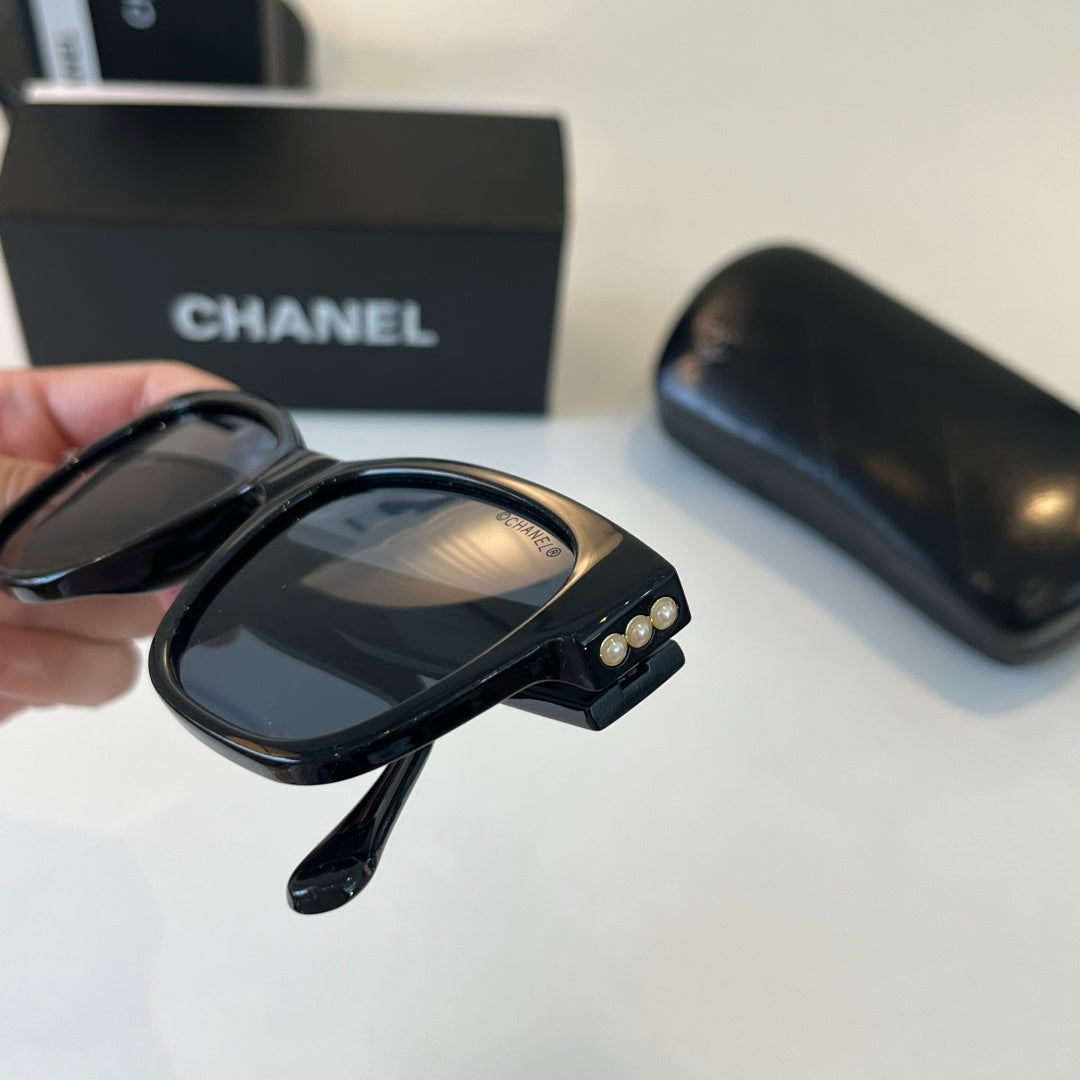 Chanel Oversized Black Lens Sunglasses for Men & Women - 431545 - detail image 6