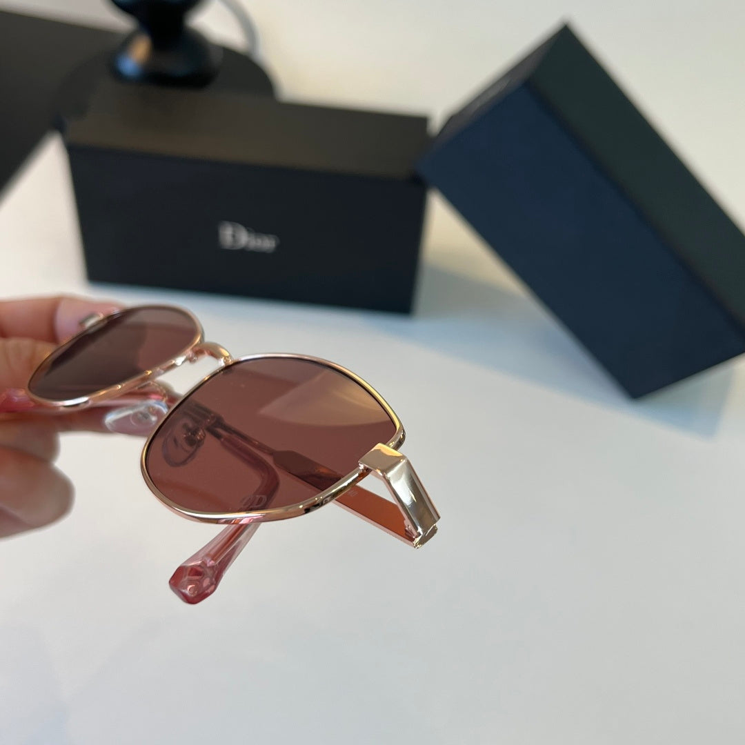 Dior Fashion Red Lens Sunglasses for Women - detail image 6