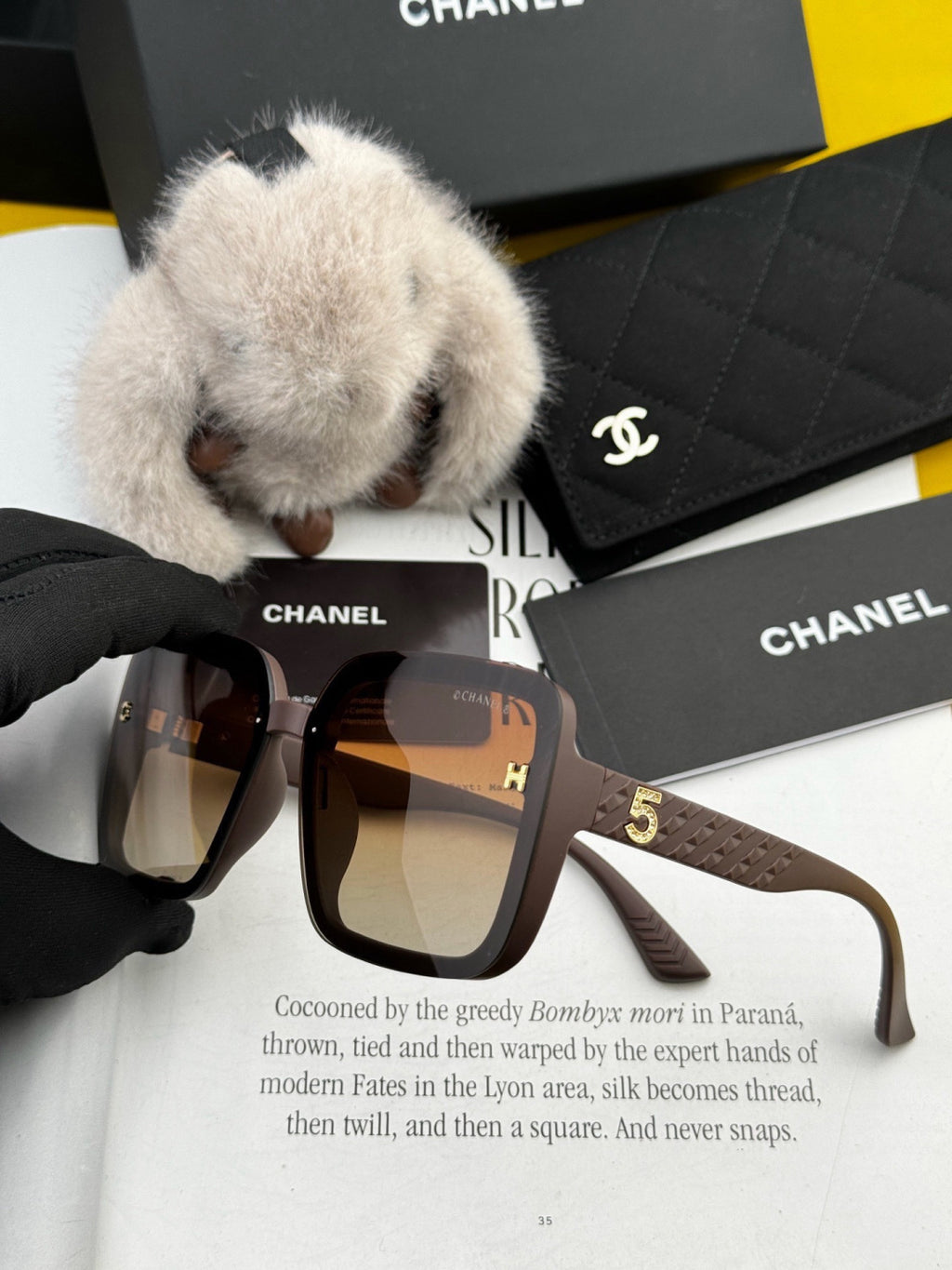 Chanel CH2305 Fashion Black Lens Sunglasses for Men & Women - 398556 - detail image 2