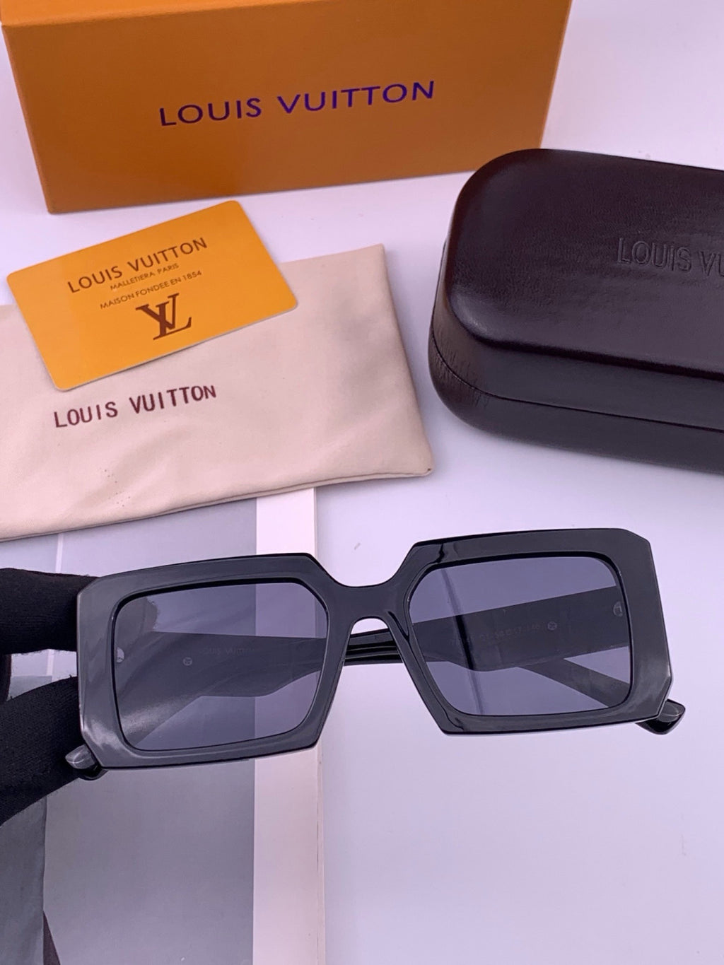 Louis Vuitton L37004 Oversized Black Lens Sunglasses for Men & Women - 398215