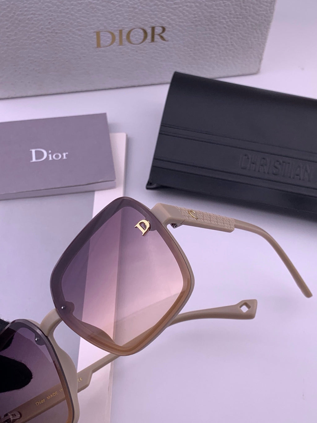 Dior D47002 Fashion Purple Lens Sunglasses for Men & Women - 398736 - detail image 3