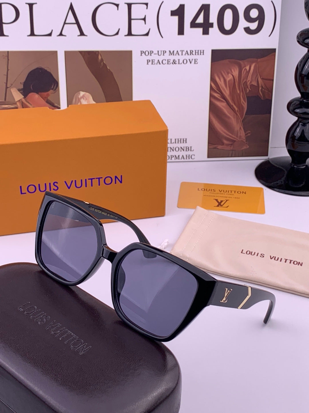 Louis Vuitton L77004 Oversized Black Lens Sunglasses for Men & Women - 398217