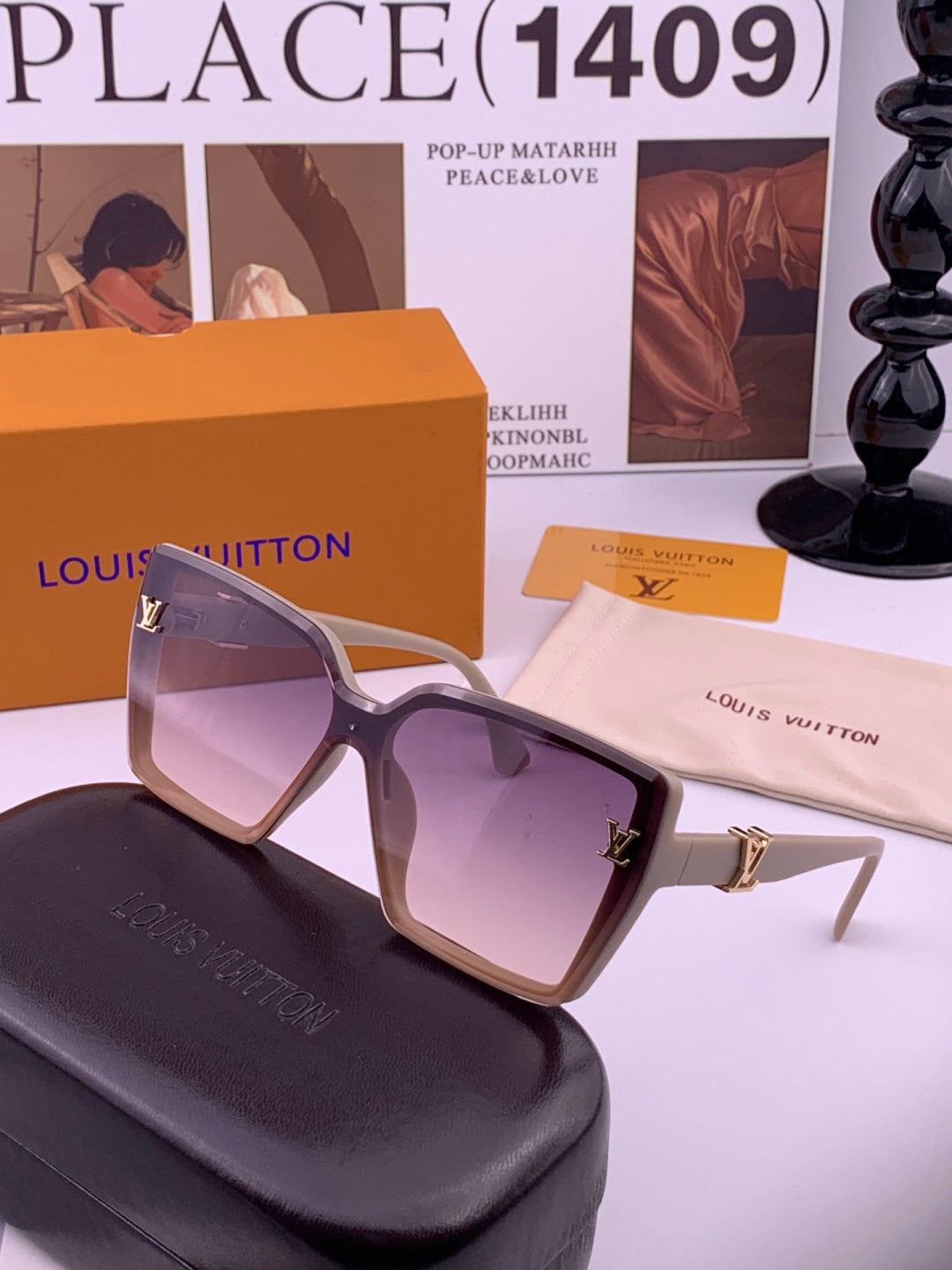 Louis Vuitton L57002 Oversized Purple Lens Sunglasses for Men & Women - 398223 - detail image 2