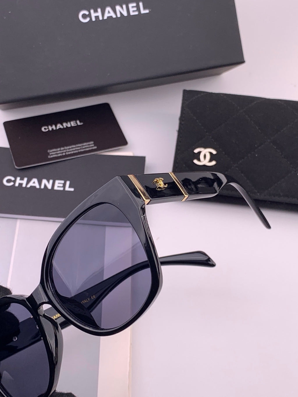 Chanel CH47004 Oversized Black Lens Sunglasses for Men & Women - 398647 - detail image 3
