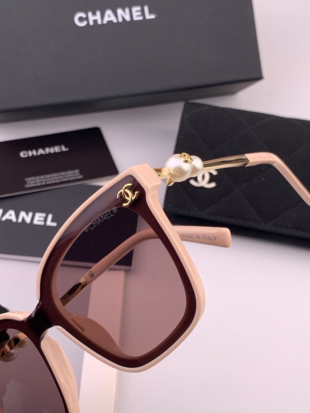 Chanel CH4231 Oversized Black Lens Sunglasses for Men & Women - 398634 - detail image 2