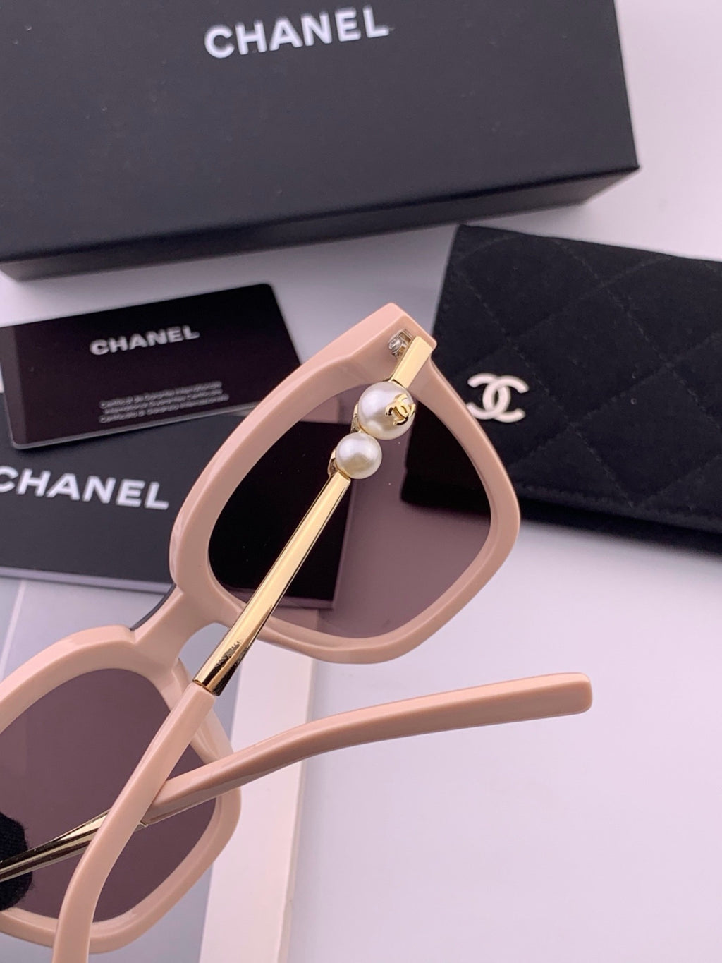 Chanel CH4231 Oversized Black Lens Sunglasses for Men & Women - 398634 - detail image 3