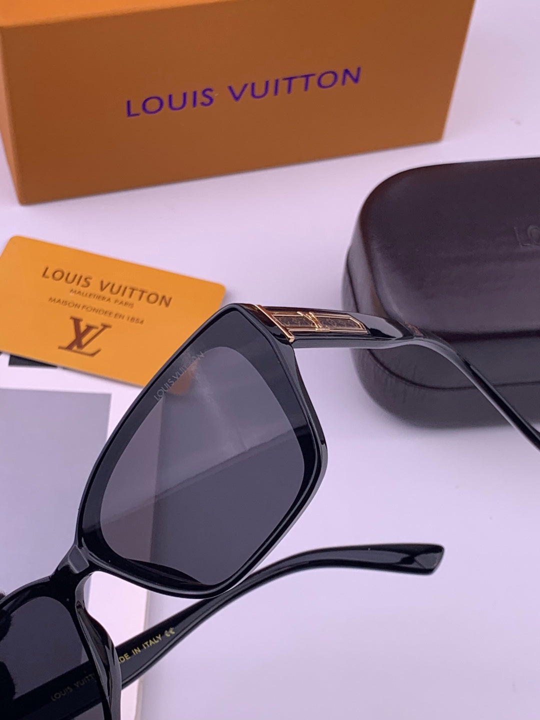 Louis Vuitton L0552 Square Brown Lens Sunglasses for Men & Women - 398188 - detail image 5