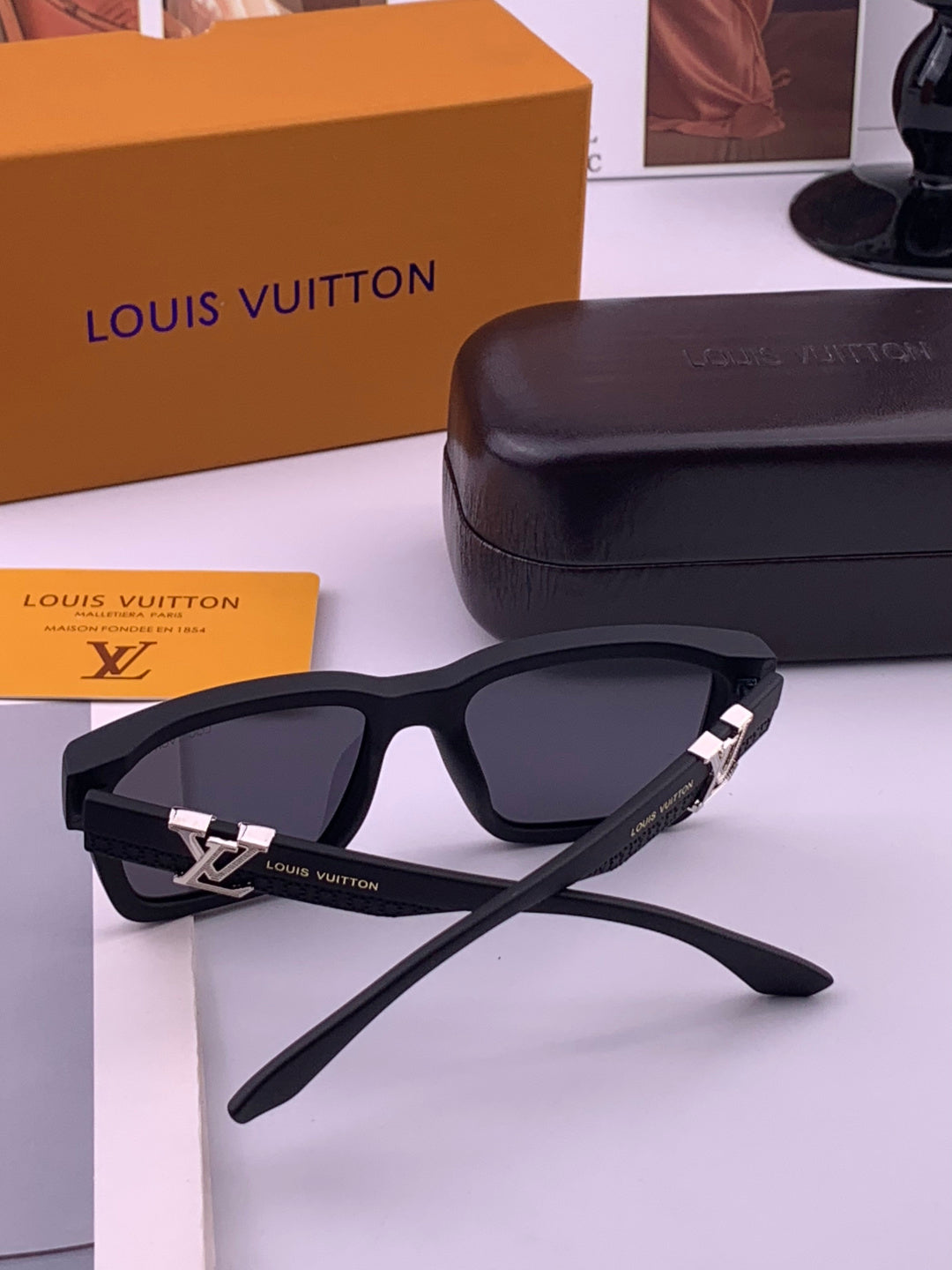 Louis Vuitton L3551 Square Gold Lens Sunglasses for Men & Women - 398192 - detail image 5