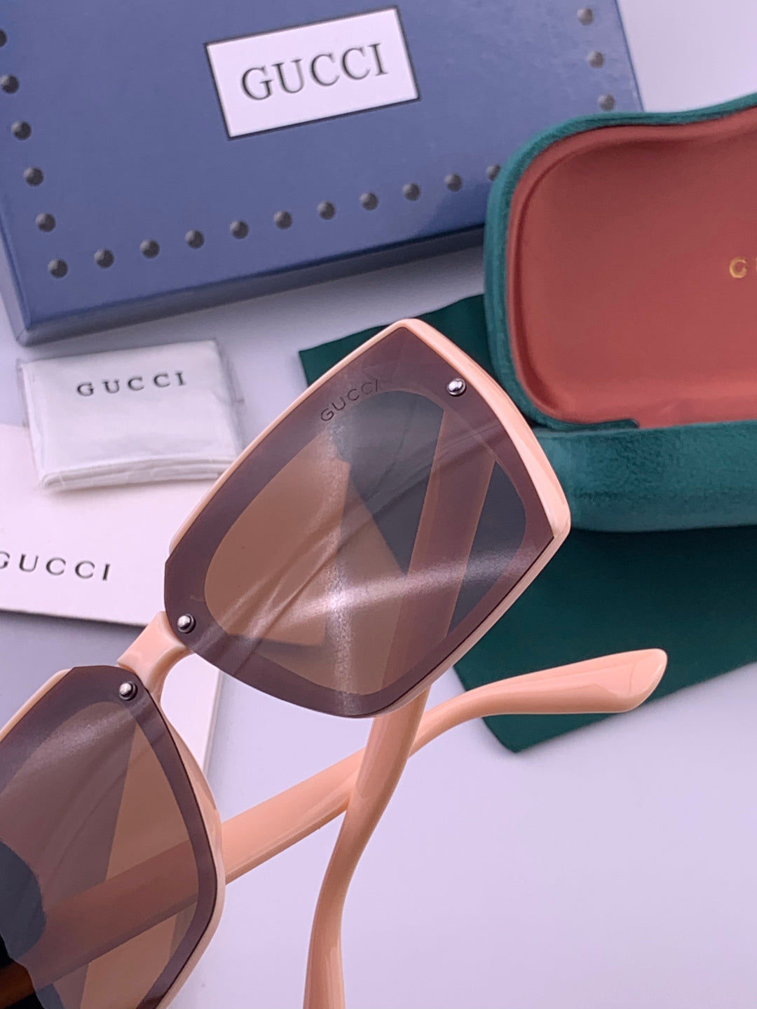 Gucci G9600 Square Brown Lens Sunglasses for Men & Women - 398259 - detail image 6