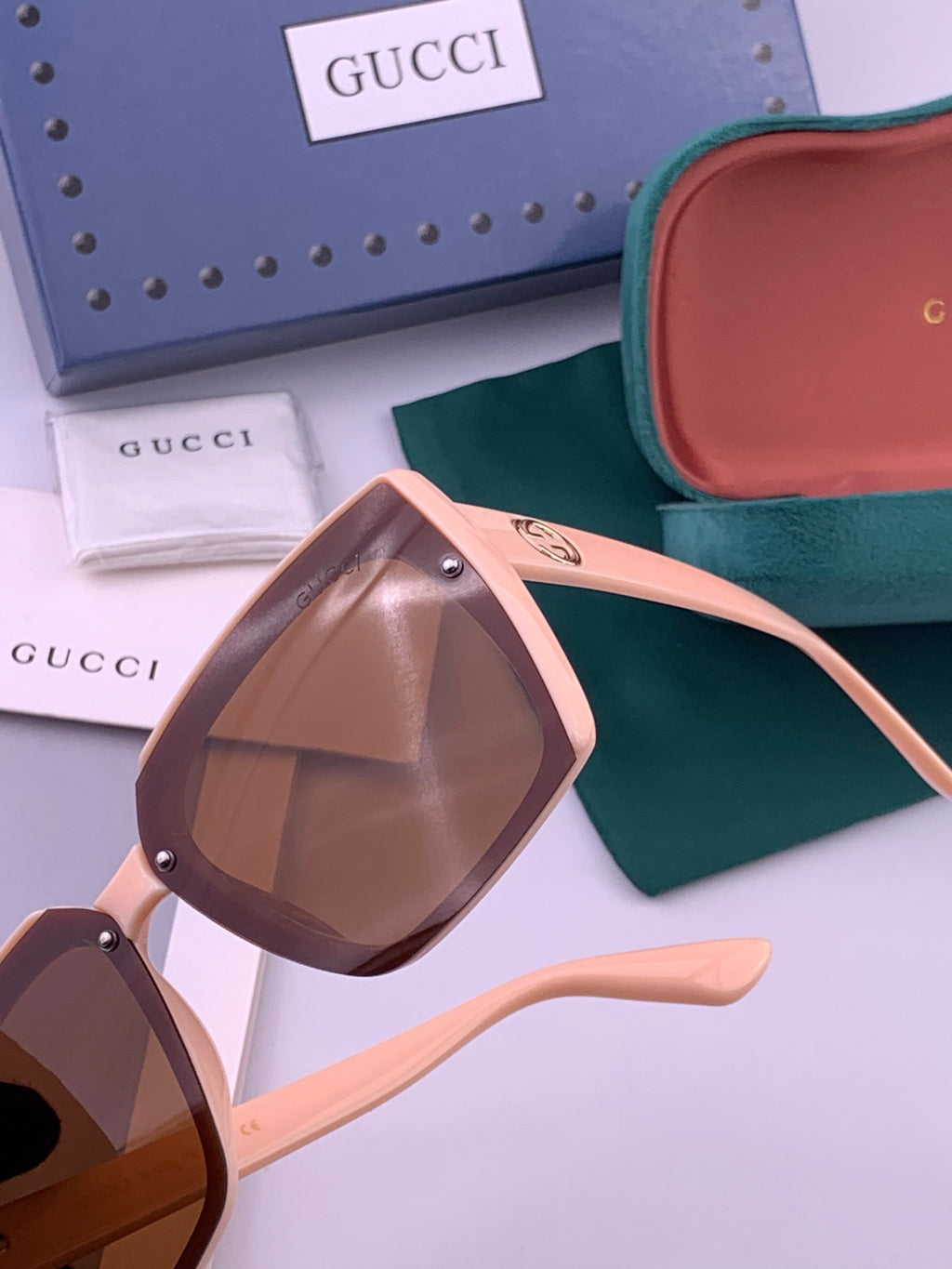 Gucci G9600 Square Brown Lens Sunglasses for Men & Women - 398259 - detail image 3