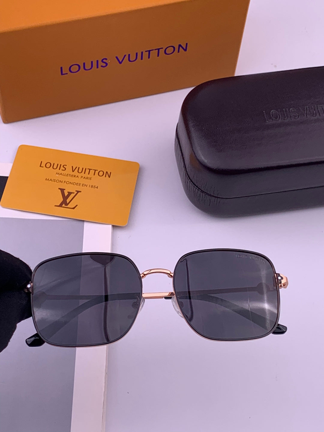 Louis Vuitton 5303 Polarized Aviator Black Lens Sunglasses for Men & - 398194