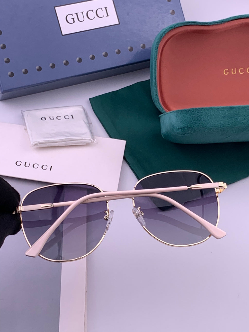 Gucci G5822 Polarized Oversized Gold Lens Sunglasses for Men & Women - 398260 - detail image 5