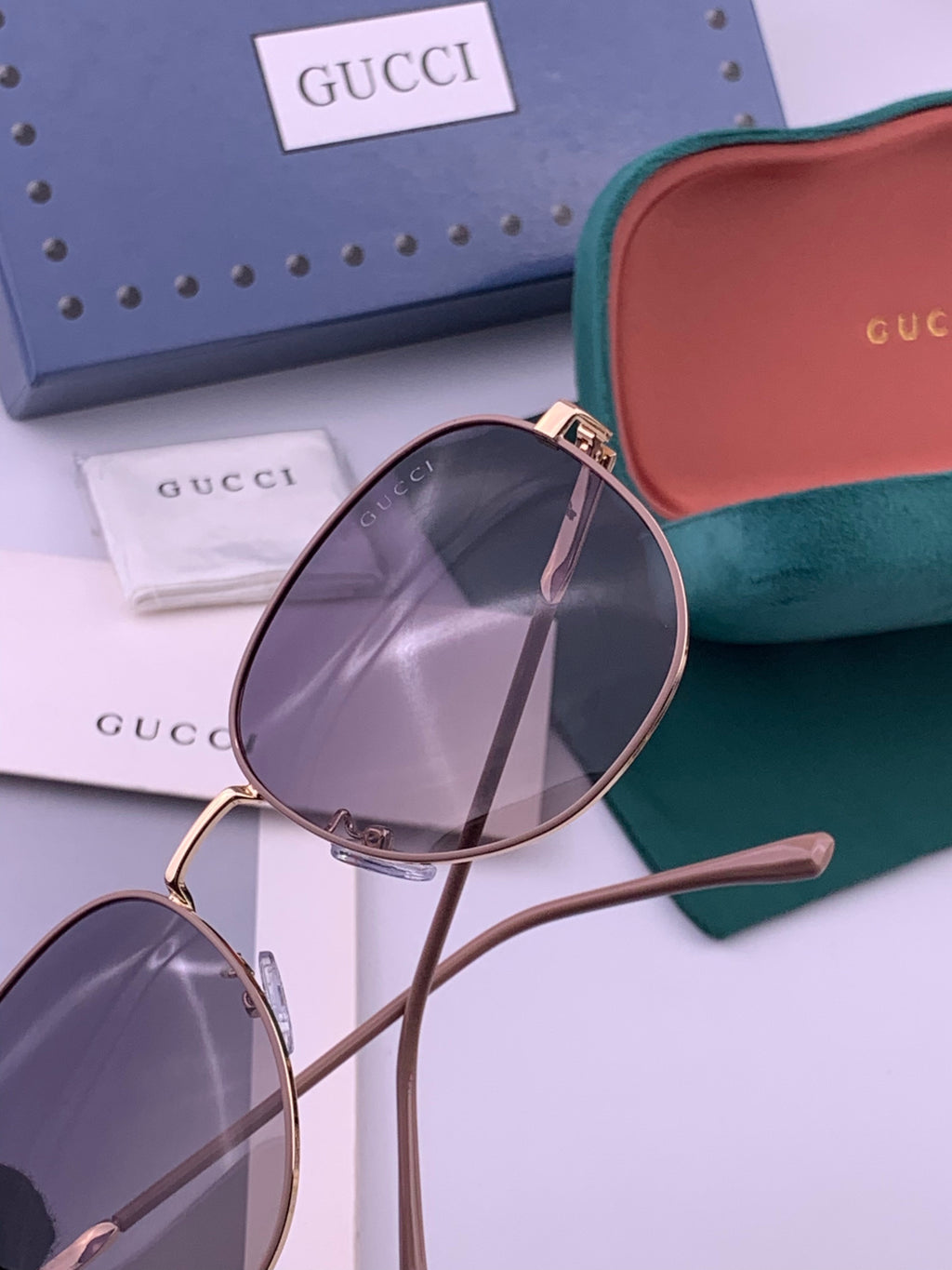 Gucci G5822 Polarized Oversized Gold Lens Sunglasses for Men & Women - 398262 - detail image 5