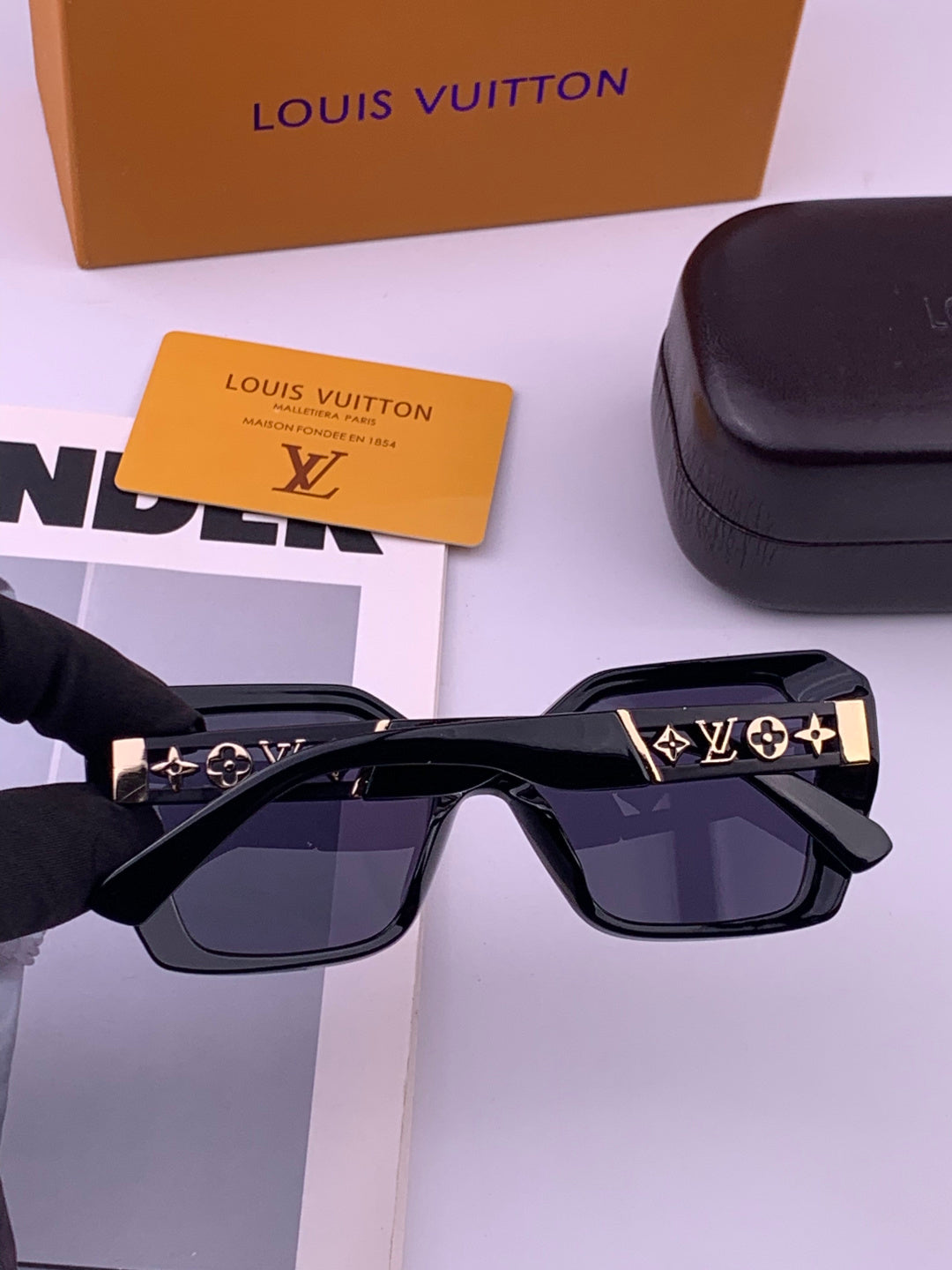 Louis Vuitton L5230 Square Black Lens Sunglasses for Men & Women - 398197 - detail image 6