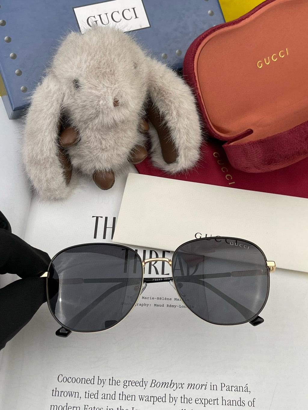 Gucci G5822 Polarized Oversized Gold Lens Sunglasses for Men & Women - 398269 - detail image 3
