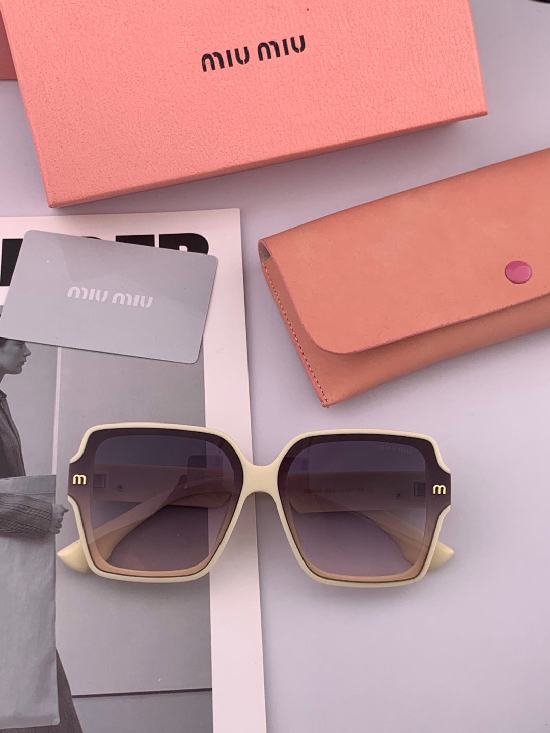 Miu Miu M9304 Fashion Pink Lens Sunglasses for Men & Women - 399187 - detail image 3
