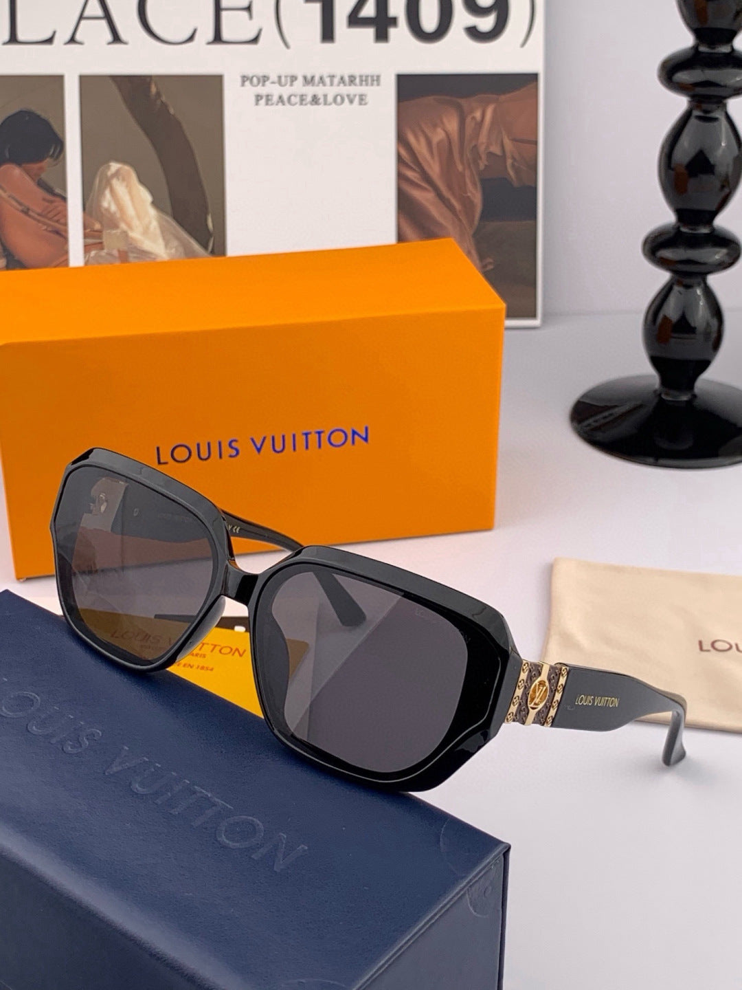Louis Vuitton L8551 Square Pink Lens Sunglasses for Men & Women - 398198 - detail image 2