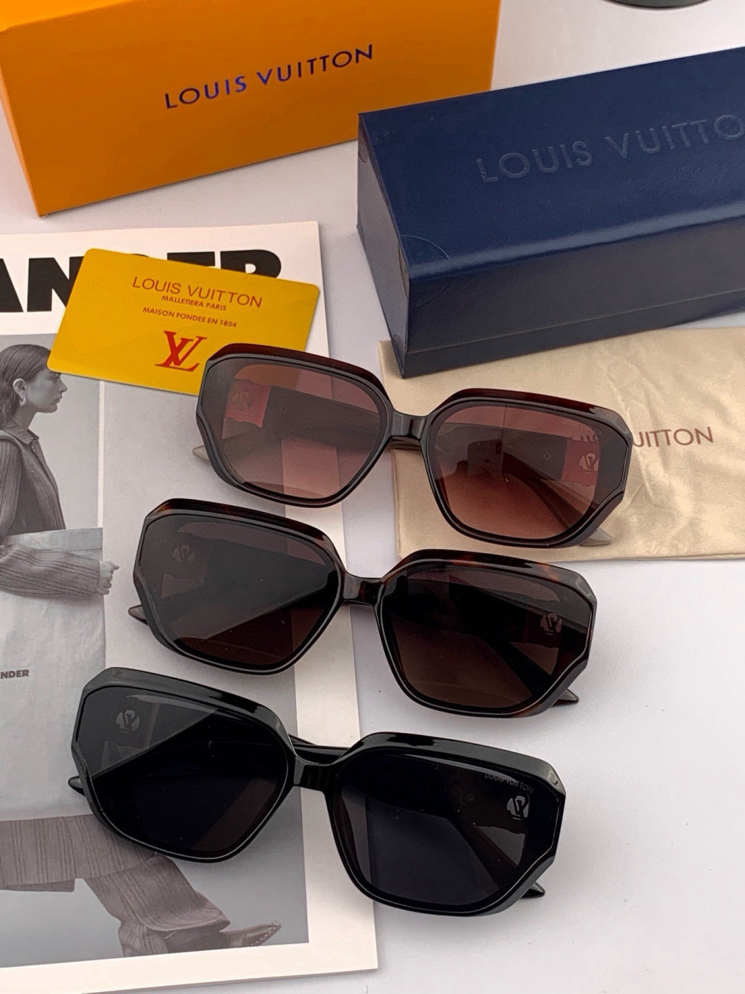 Louis Vuitton L8551 Square Pink Lens Sunglasses for Men & Women - 398198 - detail image 4