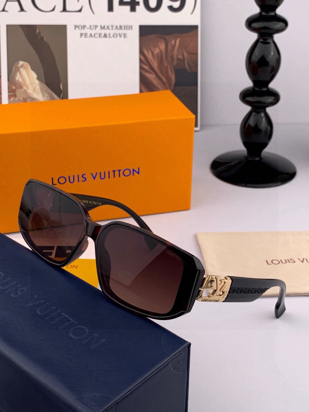 Louis Vuitton L5551 Square Black Lens Sunglasses for Men & Women - 398200 - detail image 4