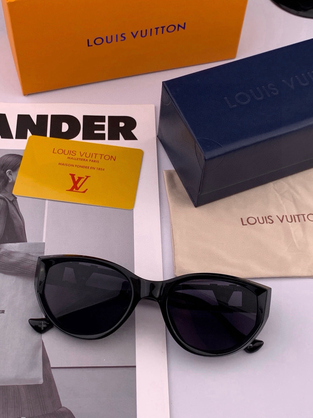Louis Vuitton L1231 Square Black Lens Sunglasses for Men & Women - 398202 - detail image 2