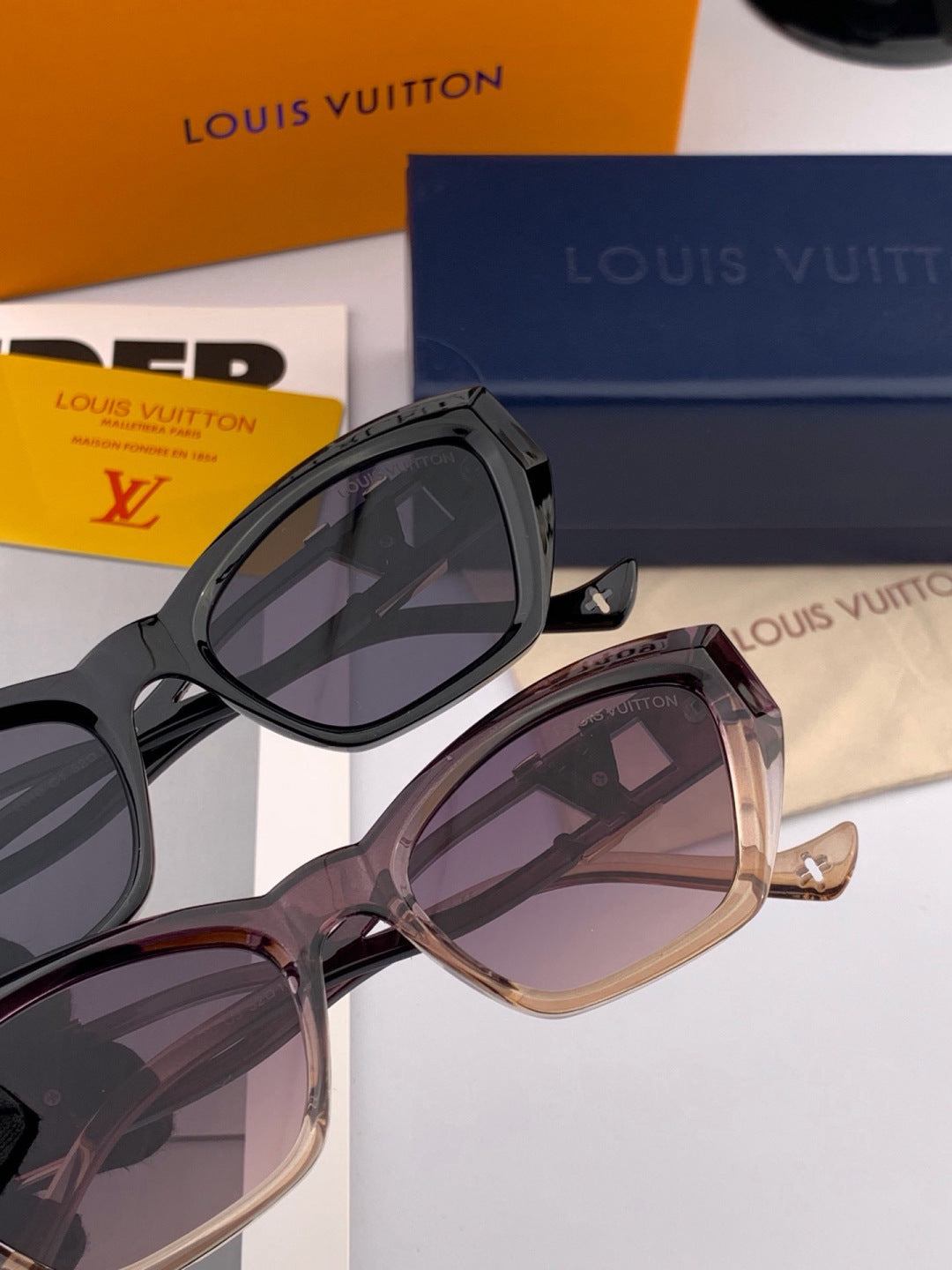 Louis Vuitton L4550 Square Black Lens Sunglasses for Men & Women - 398186 - detail image 5
