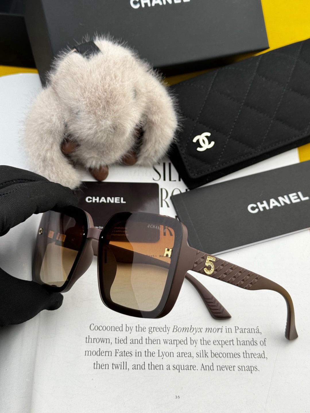 Chanel CH2305 Fashion Black Lens Sunglasses for Men & Women - 398628 - detail image 2