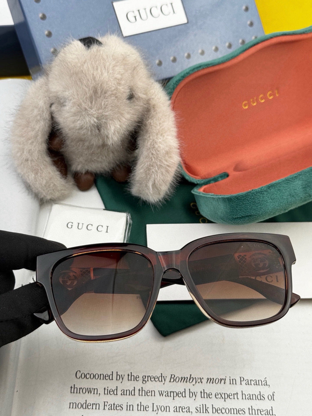 Gucci G35804 Square Gold Lens Sunglasses for Men & Women - 398254 - detail image 2