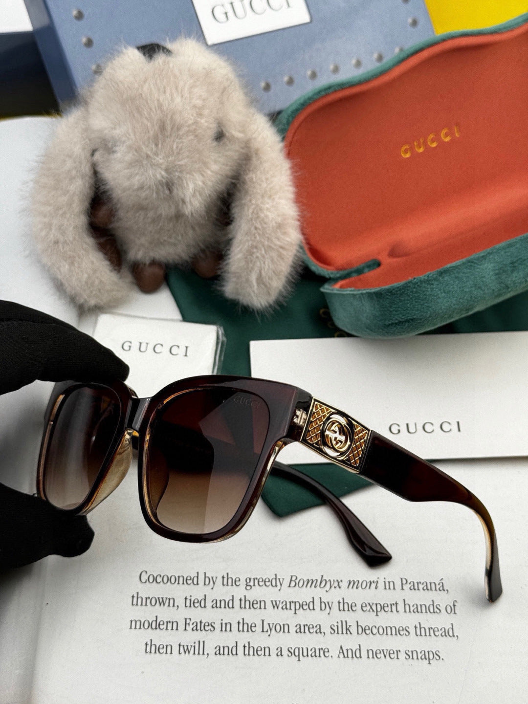 Gucci G35804 Square Gold Lens Sunglasses for Men & Women - 398254 - detail image 4