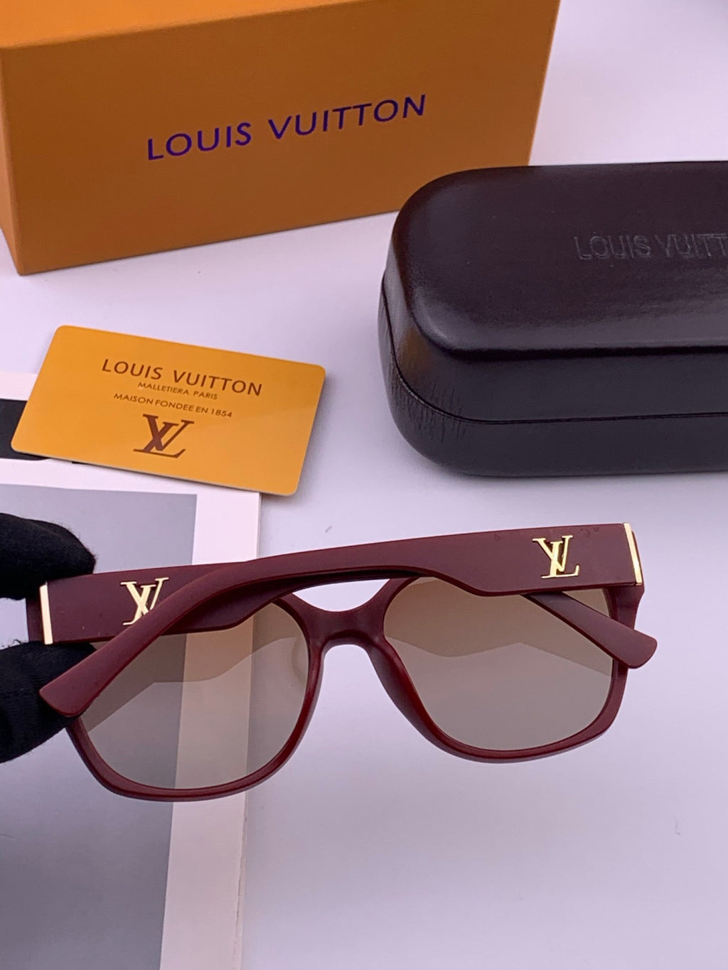 Louis Vuitton L27001 Square Black Lens Sunglasses for Men & Women - 398140 - detail image 6