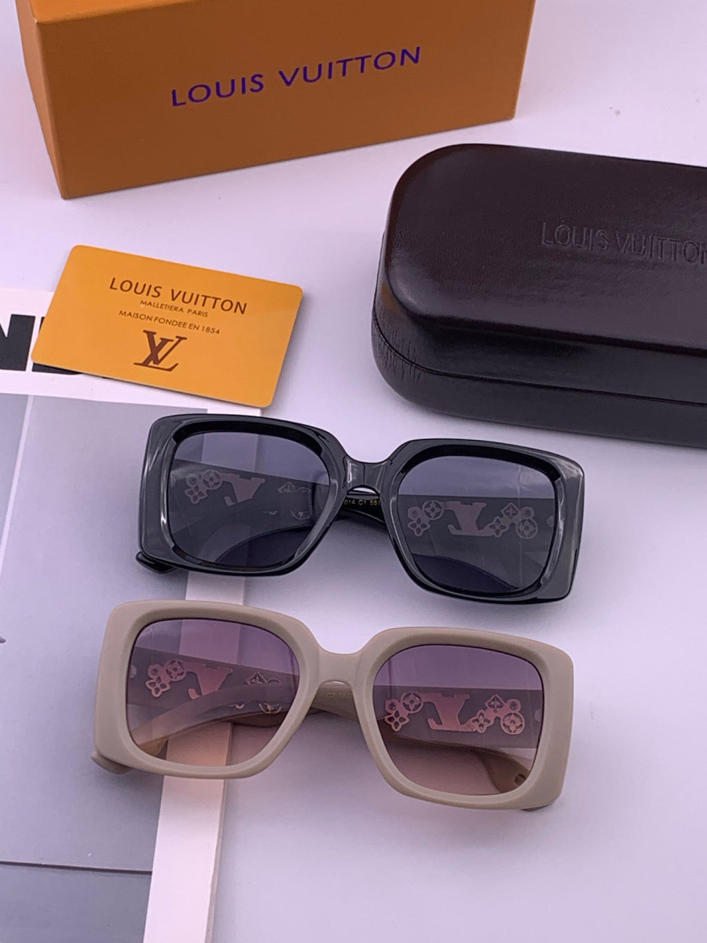 Louis Vuitton L47001 Square Gold Lens Sunglasses for Men & Women - 398142 - detail image 7