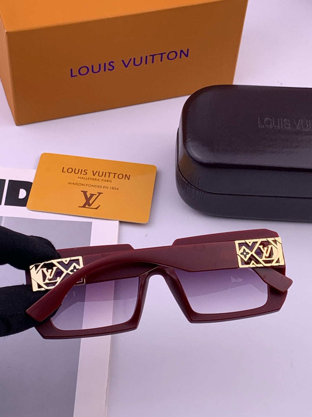 Louis Vuitton L47001 Square Brown Lens Sunglasses for Men & Women - 398143 - detail image 2