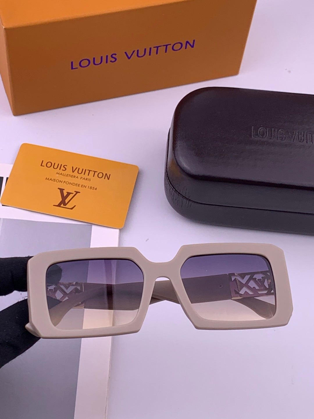 Louis Vuitton L47001 Square Brown Lens Sunglasses for Men & Women - 398145