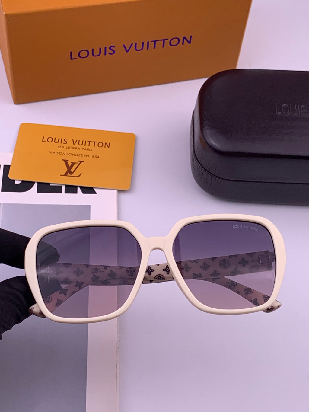 Louis Vuitton L3305 Square Gold Lens Sunglasses for Men & Women - 398128