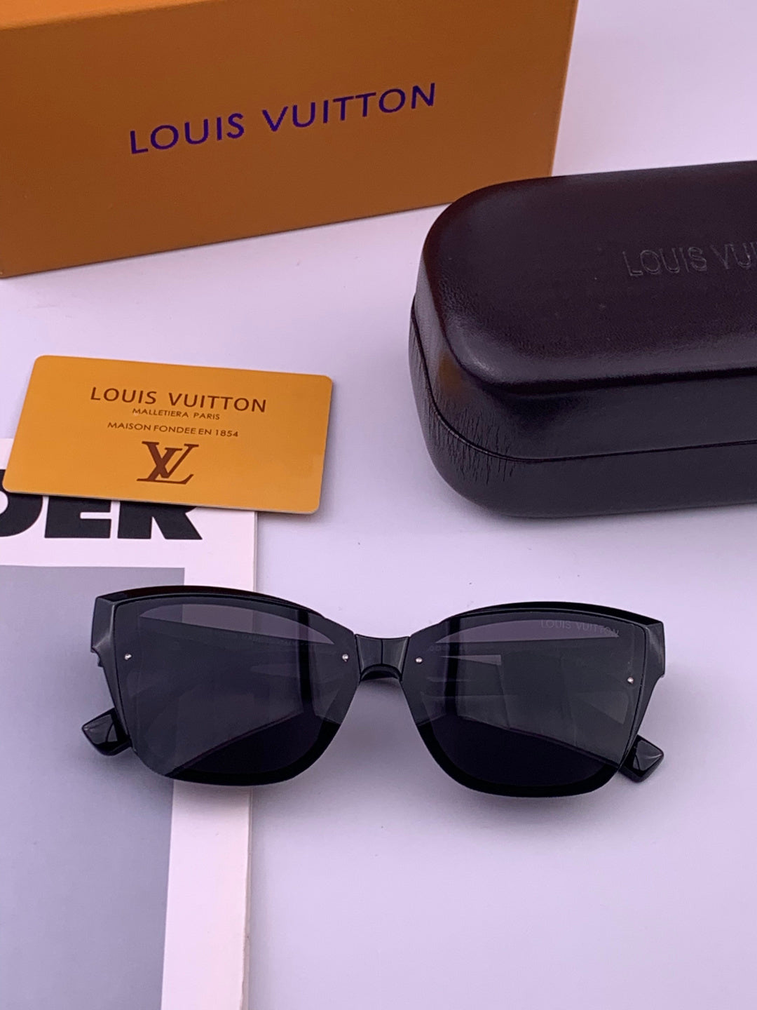 Louis Vuitton L7310 Square Gold Lens Sunglasses for Men & Women - 398131 - detail image 7